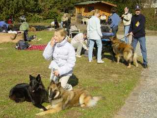 Jana mit Aline und Luna